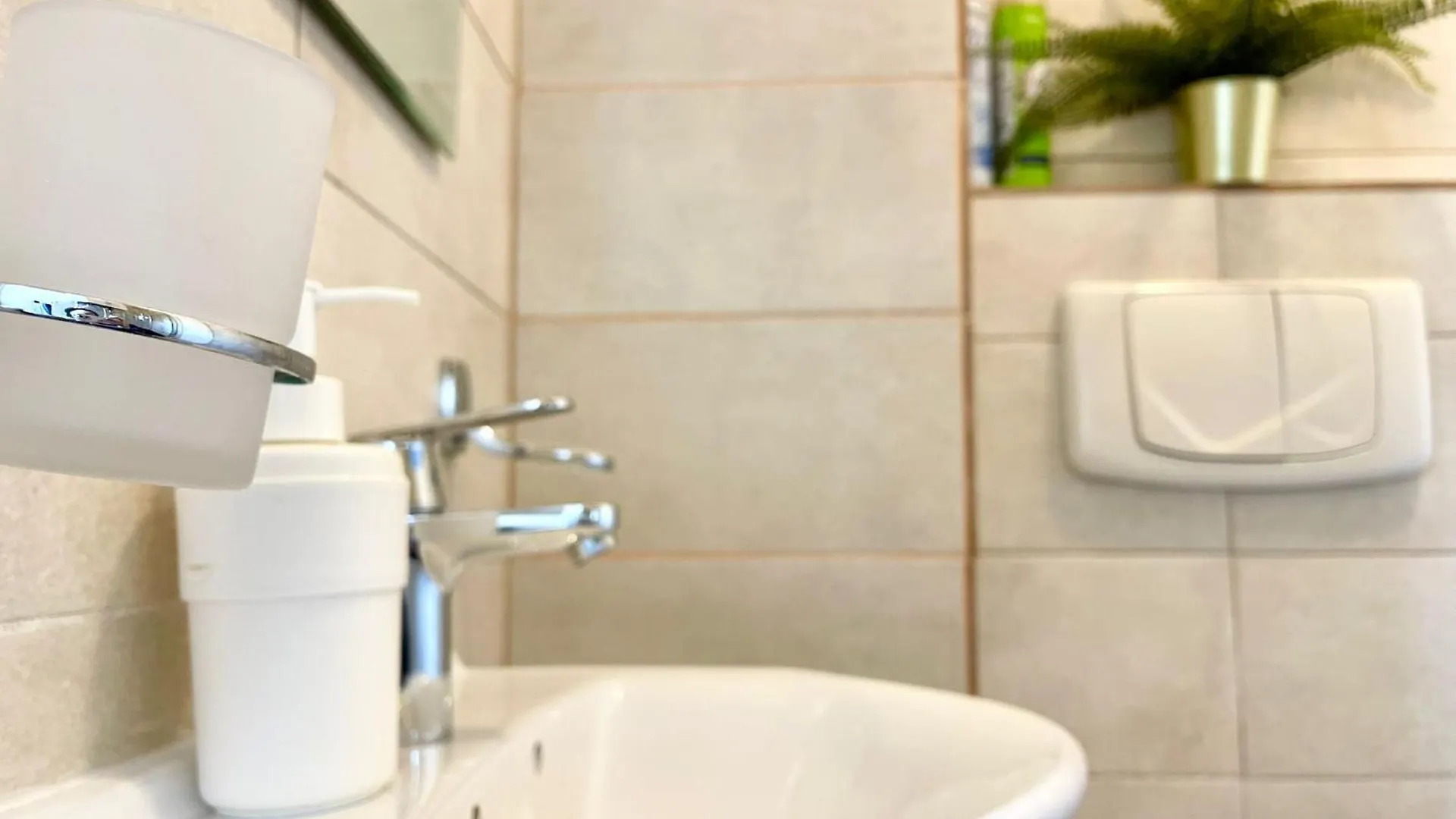 Old Town Happiness Apartment Bucharest