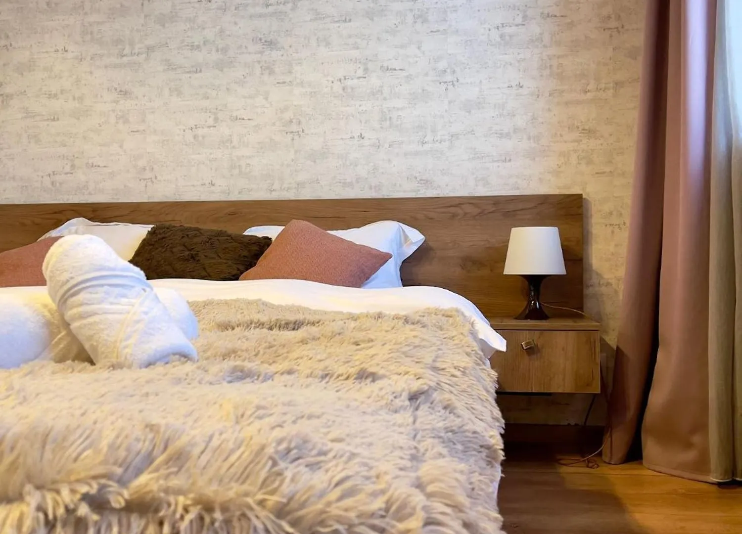 Old Town Happiness Apartment Bucharest