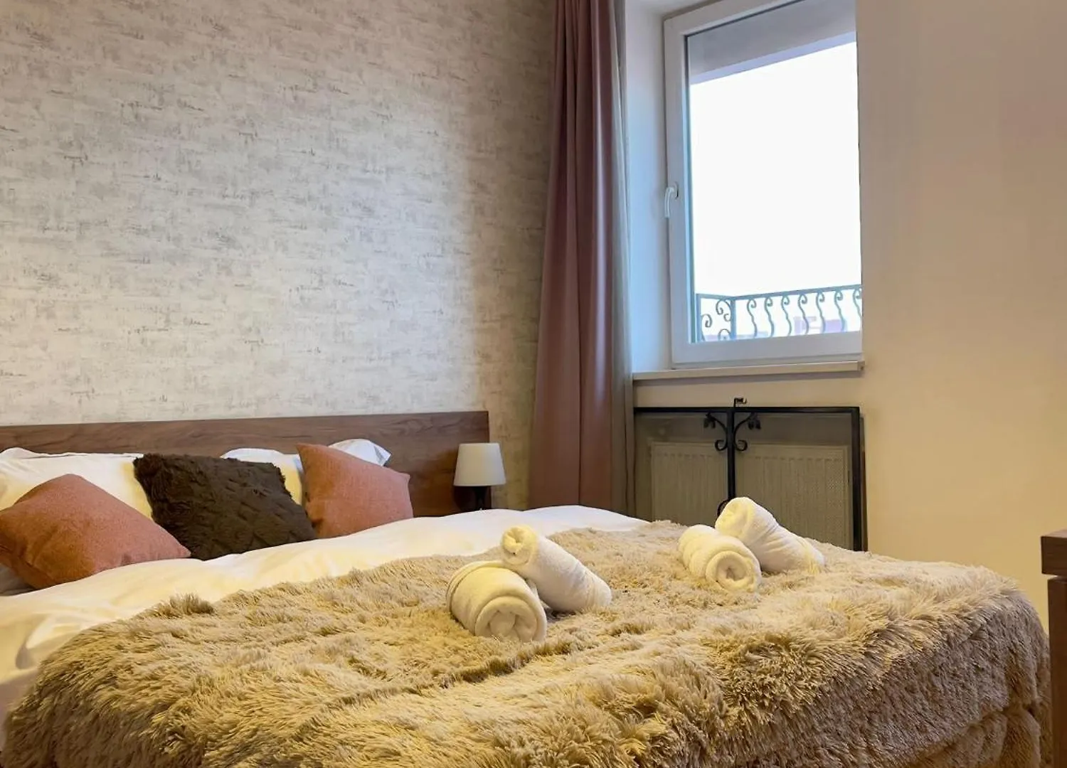 Old Town Happiness Apartment Bucharest Romania