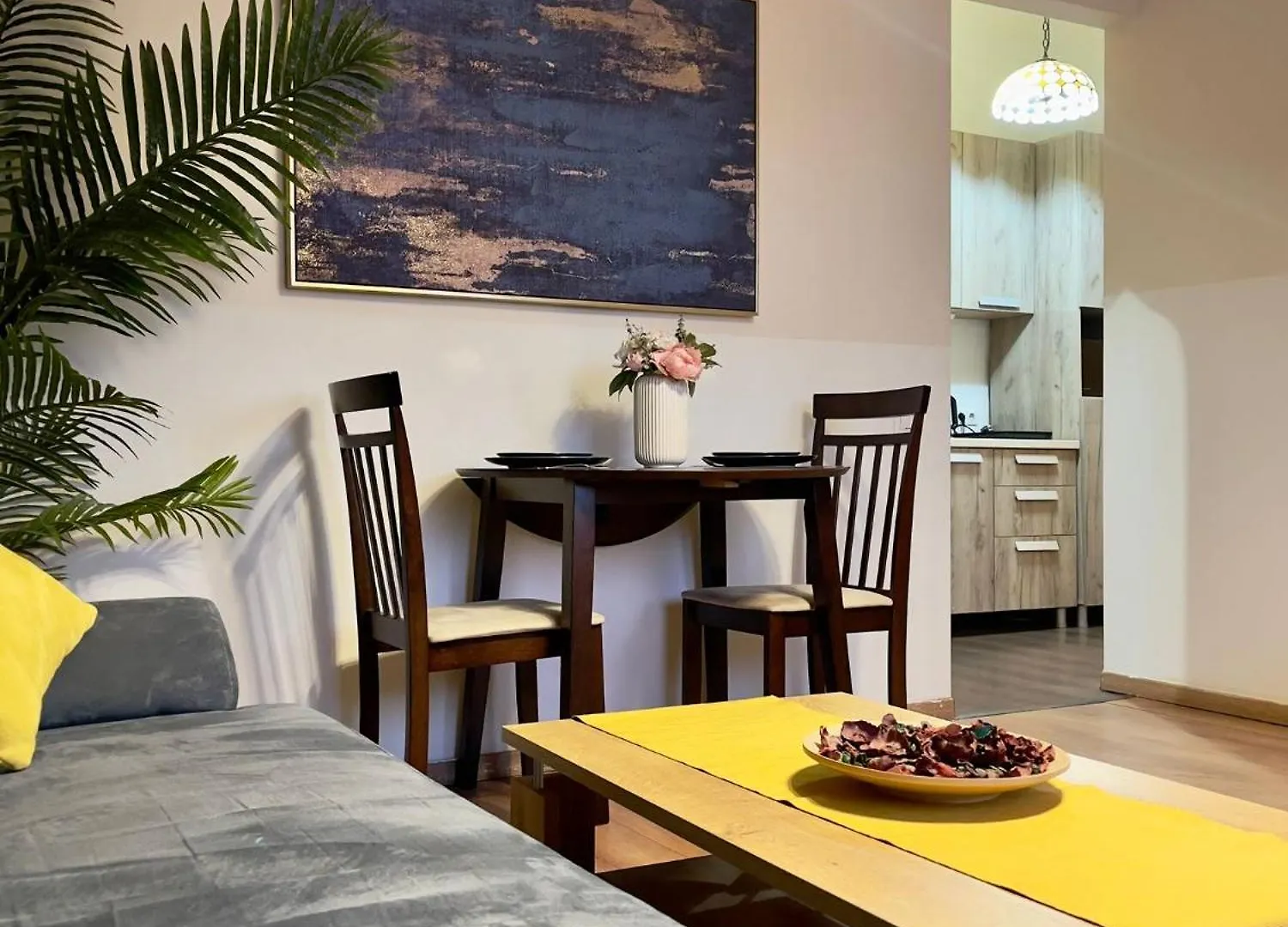 Old Town Happiness Apartment Bucharest